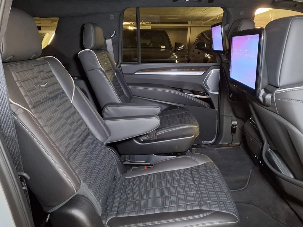 New 2026 Cadillac Escalade ESV Platinum Sport AWD/4WD image 6