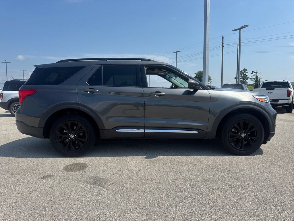 Used 2020 Ford Explorer XLT w/ Equipment Group 202A AWD/4WD image 7
