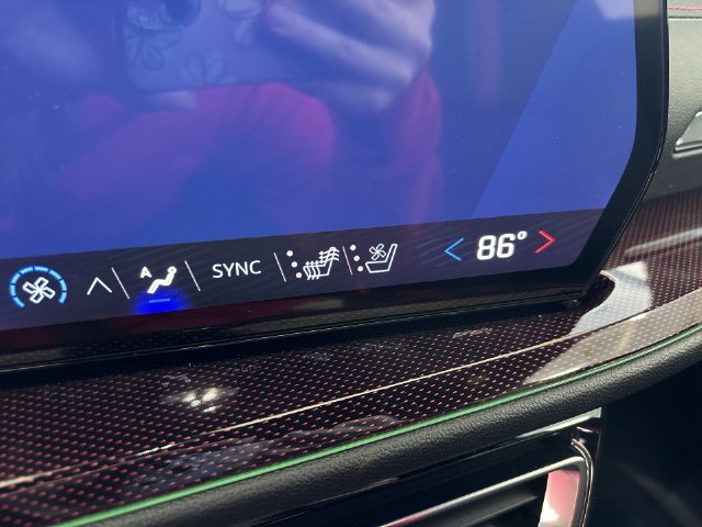 New 2027 Chevrolet Traverse RS AWD/4WD image 38