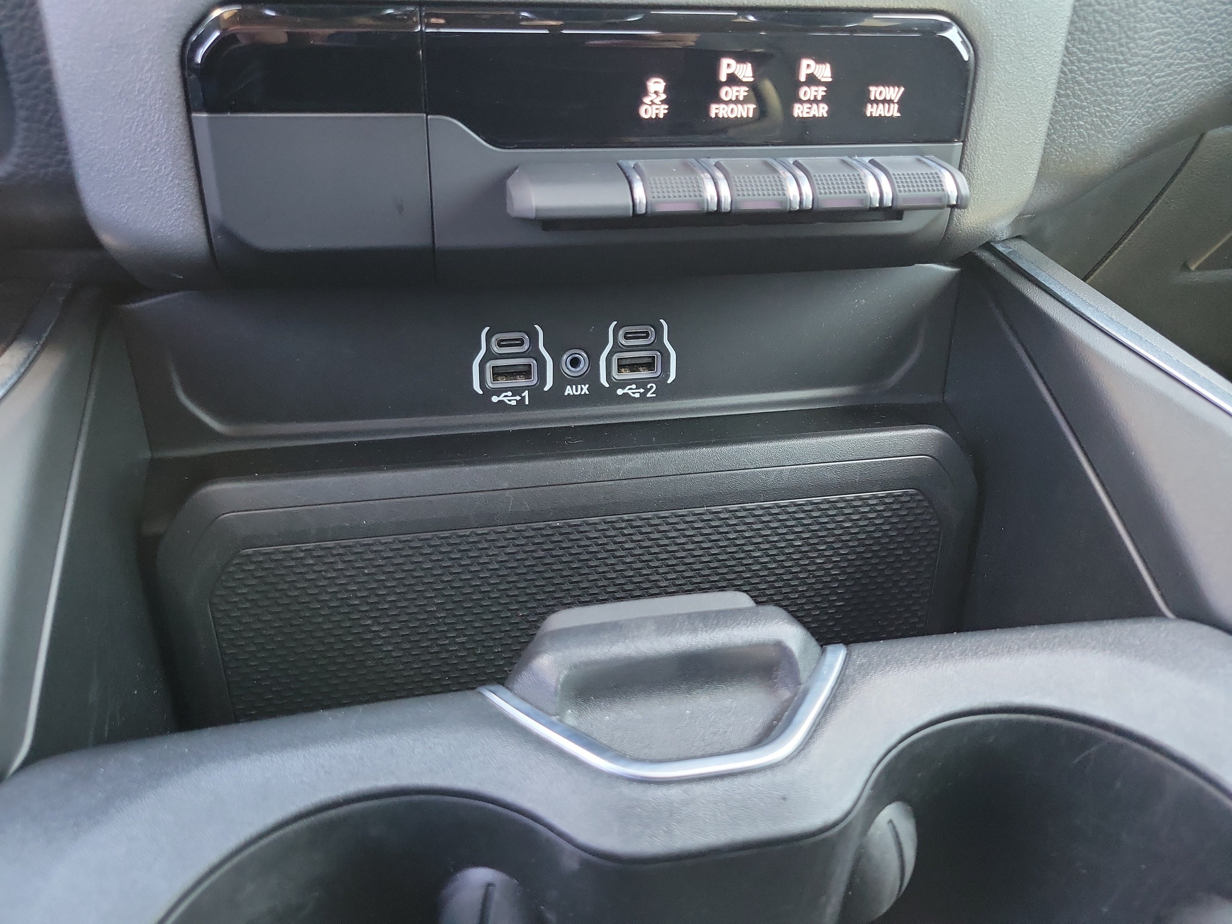 Used 2025 RAM 1500 Big Horn RWD image 29
