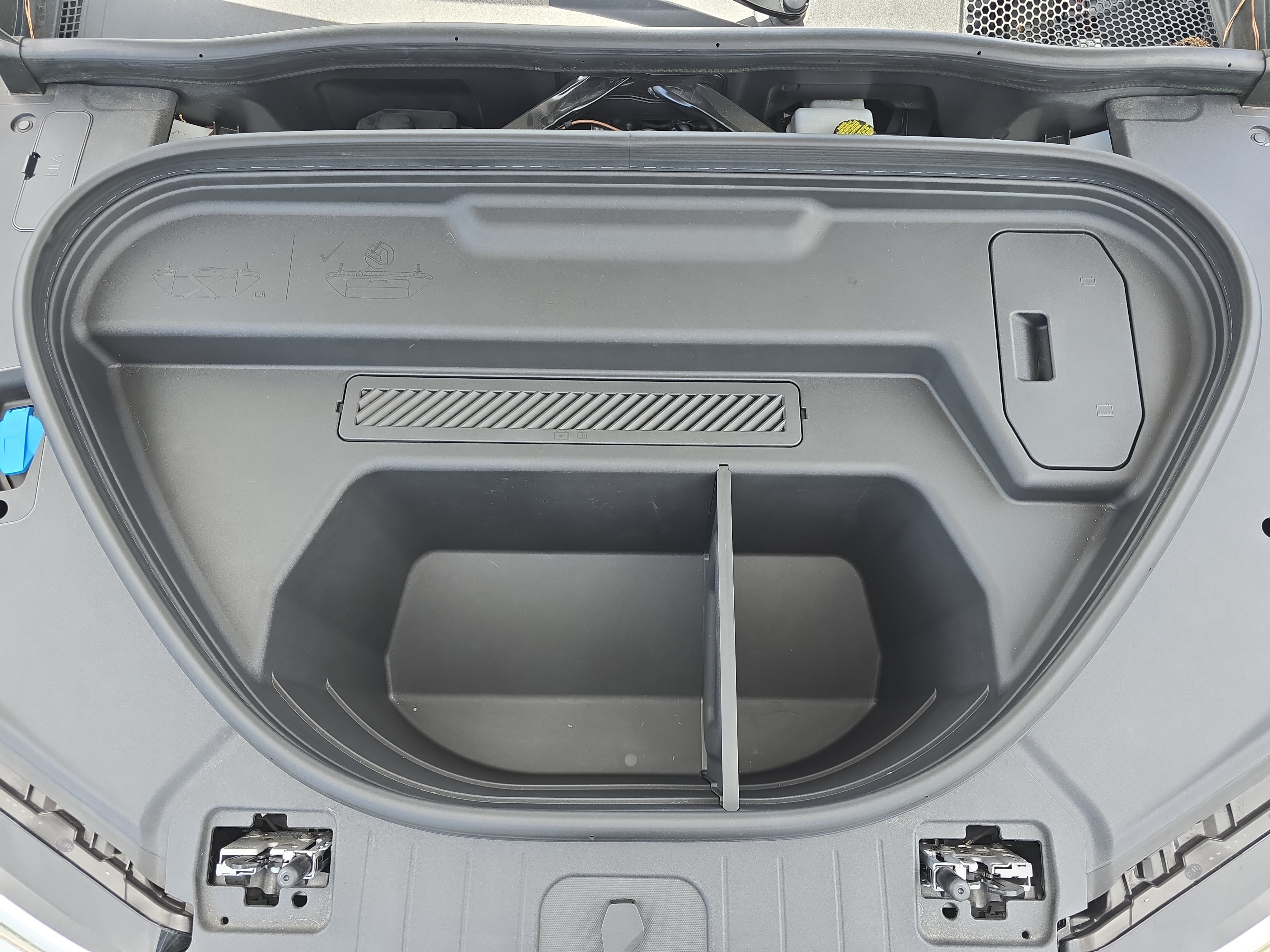 Used 2025 Audi Q6 e-tron Premium Plus AWD/4WD image 30