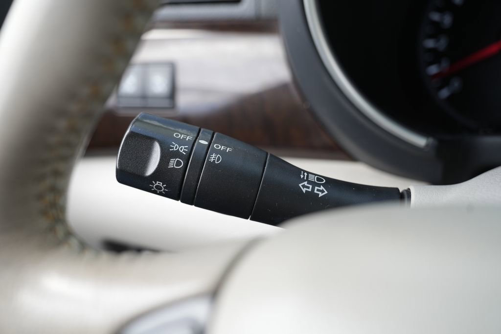 Used 2016 Nissan Quest SV FWD image 40