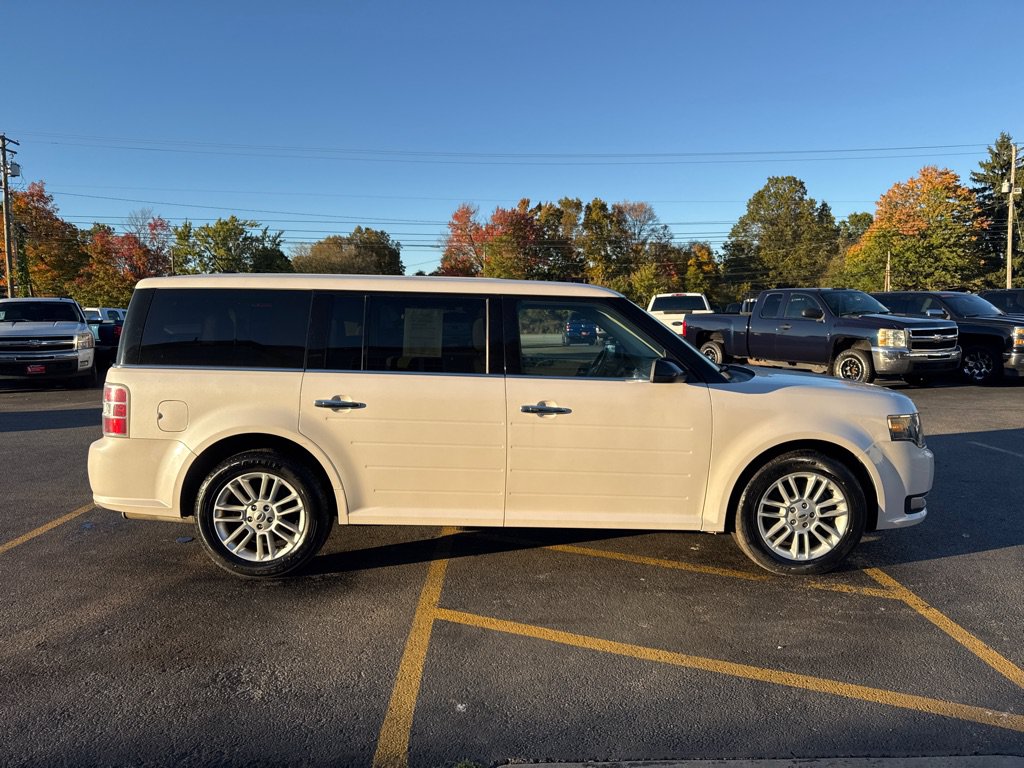 Used 2018 Ford Flex SEL AWD/4WD image 5