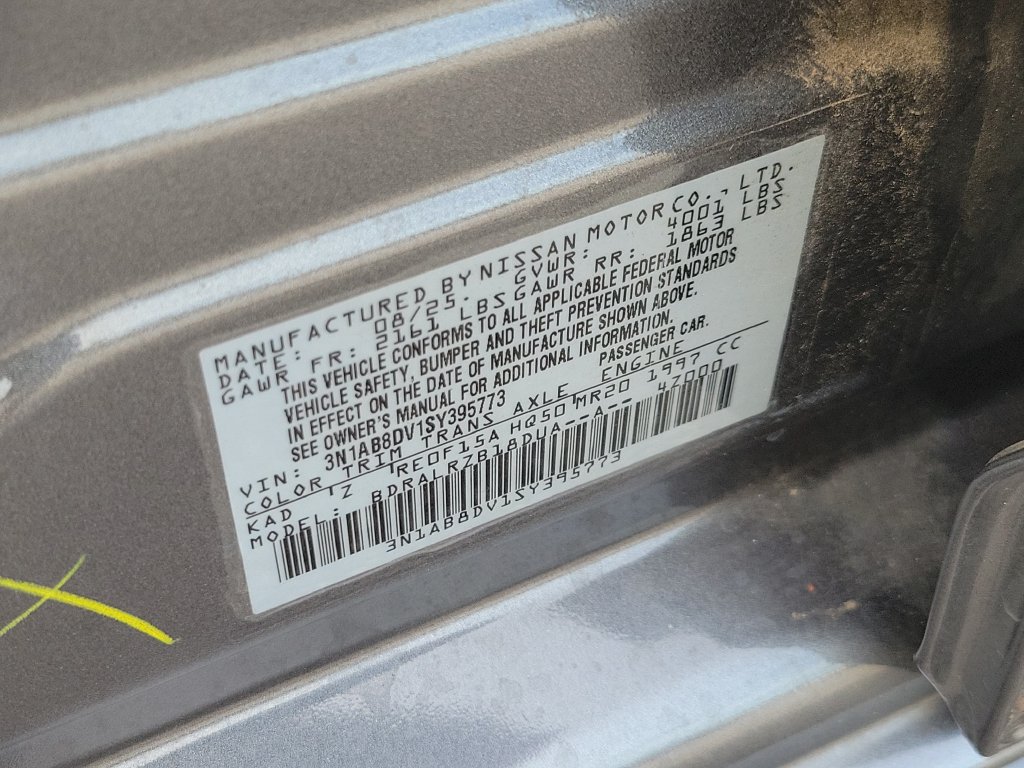 Certified 2025 Nissan Sentra SR FWD image 33