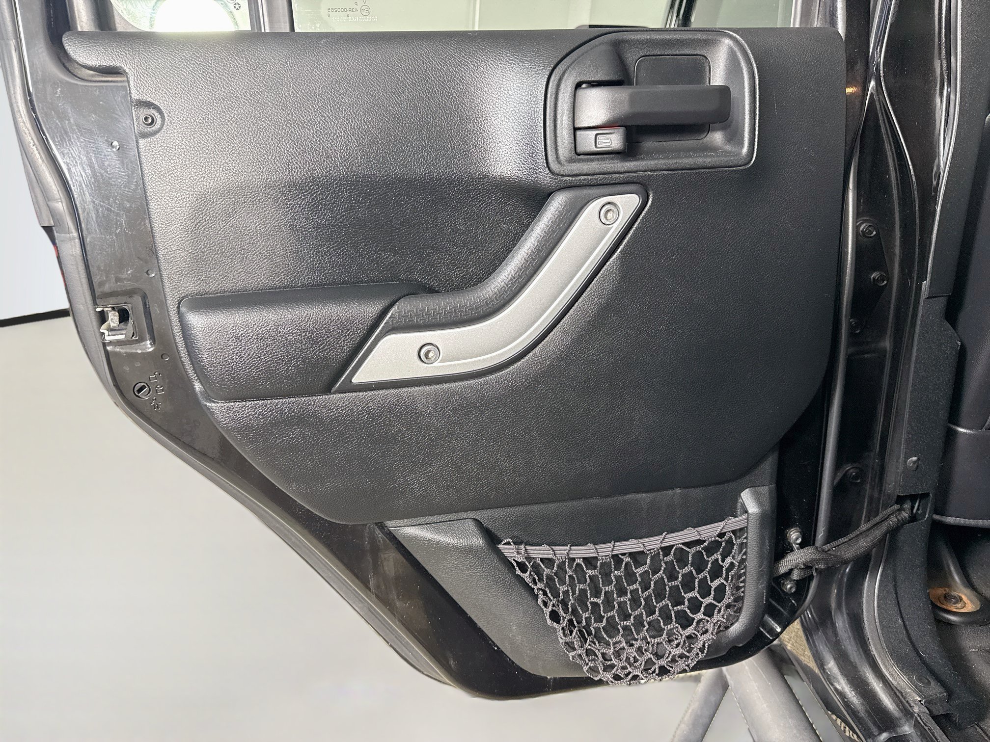 Used 2018 Jeep Wrangler Unlimited Rubicon w/ Cold Weather Group AWD/4WD image 26