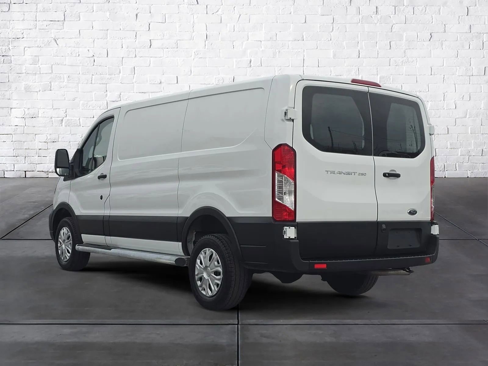 Used 2024 Ford Transit 250 Low Roof w/ Exterior Upgrade Package image 5