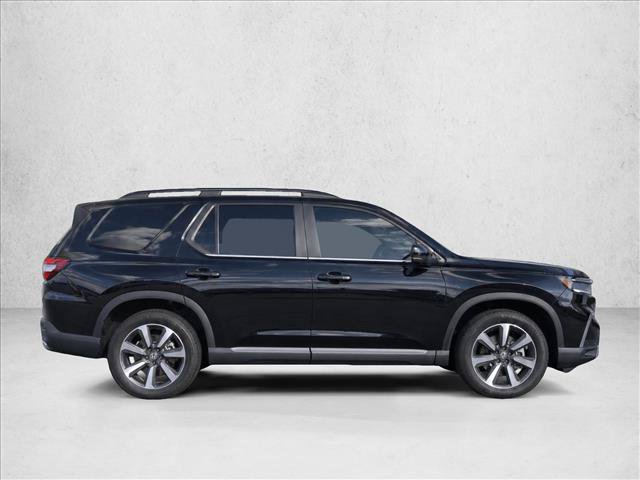 Used 2025 Honda Pilot Touring image 8