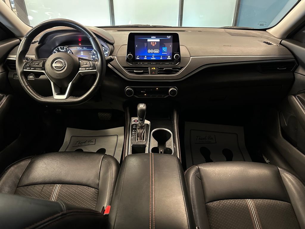Used 2023 Nissan Altima 2.5 SR FWD image 9