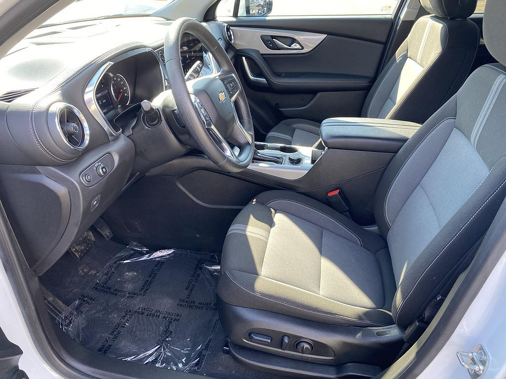 Used 2025 Chevrolet Blazer LT AWD/4WD image 46