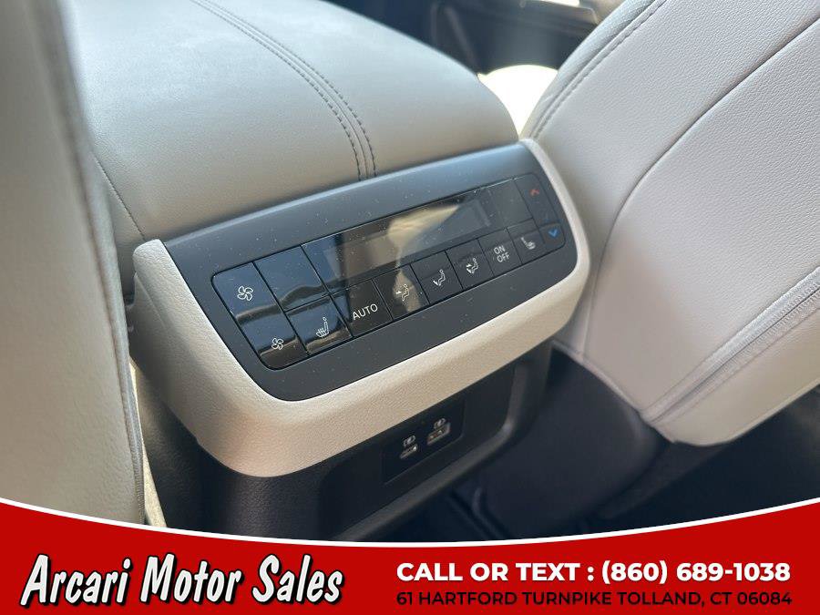 Used 2023 Nissan Pathfinder SL w/ SL Premium Package AWD/4WD image 18