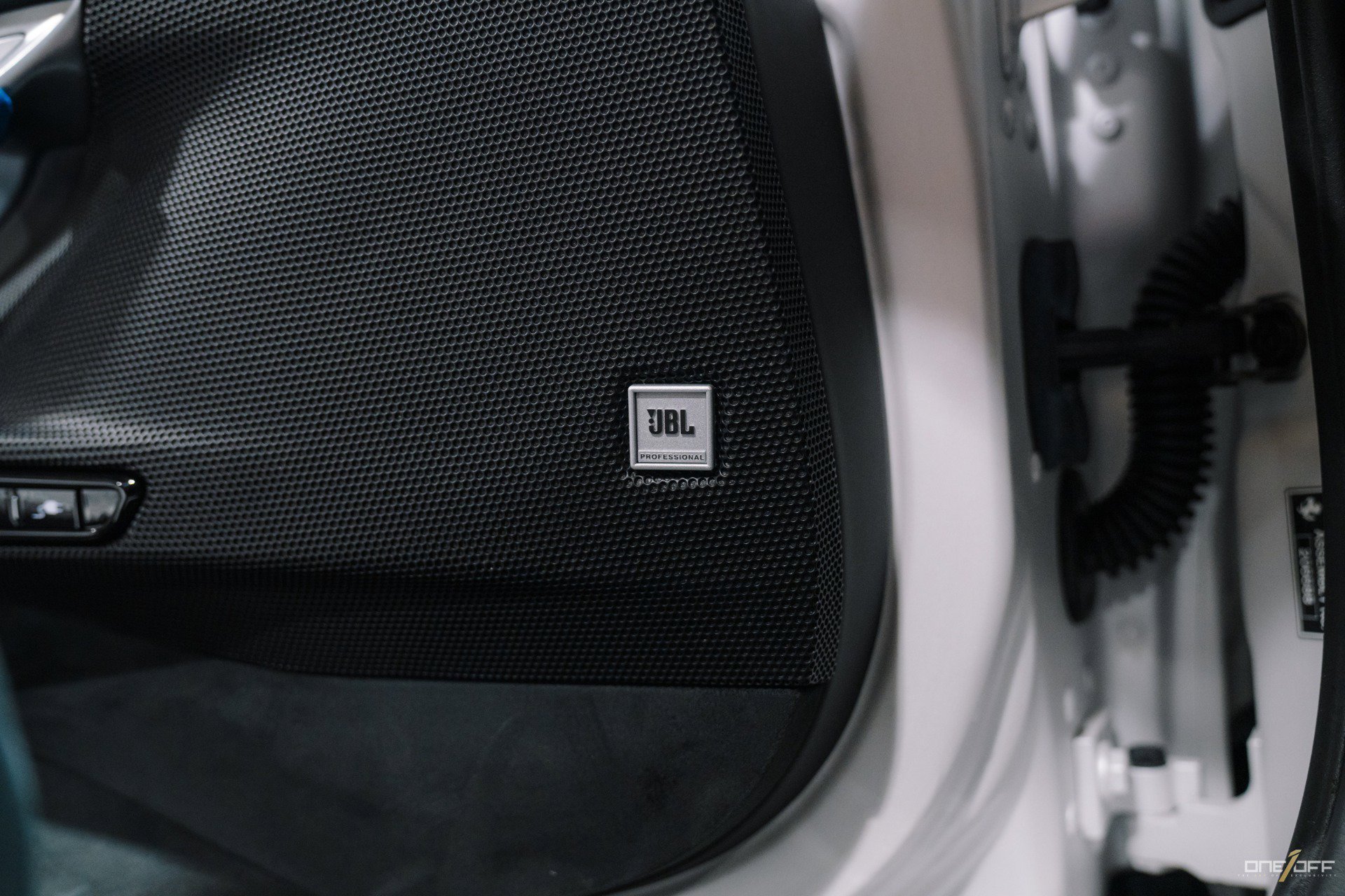 Used 2022 Ferrari SF90 Spider image 48