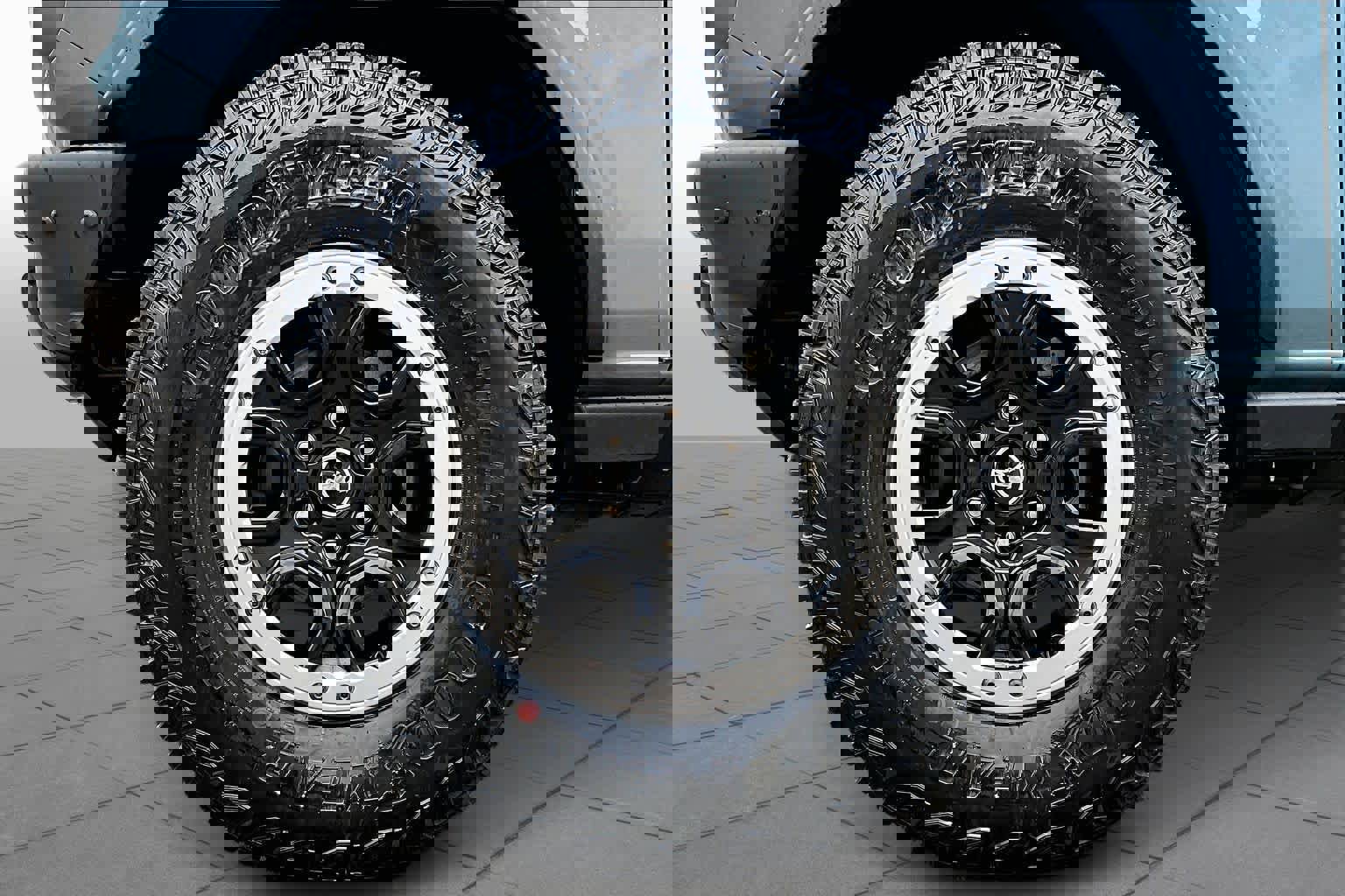 Used 2021 Ford Bronco Badlands image 10