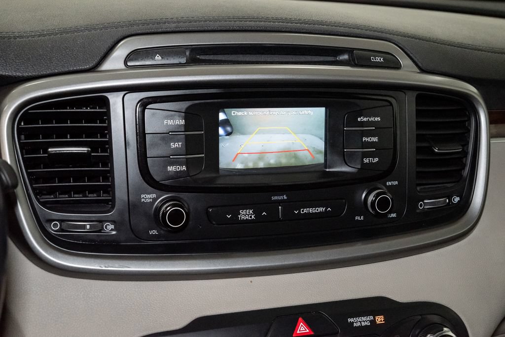 Used 2016 Kia Sorento FWD w/ LX Convenience Package image 17