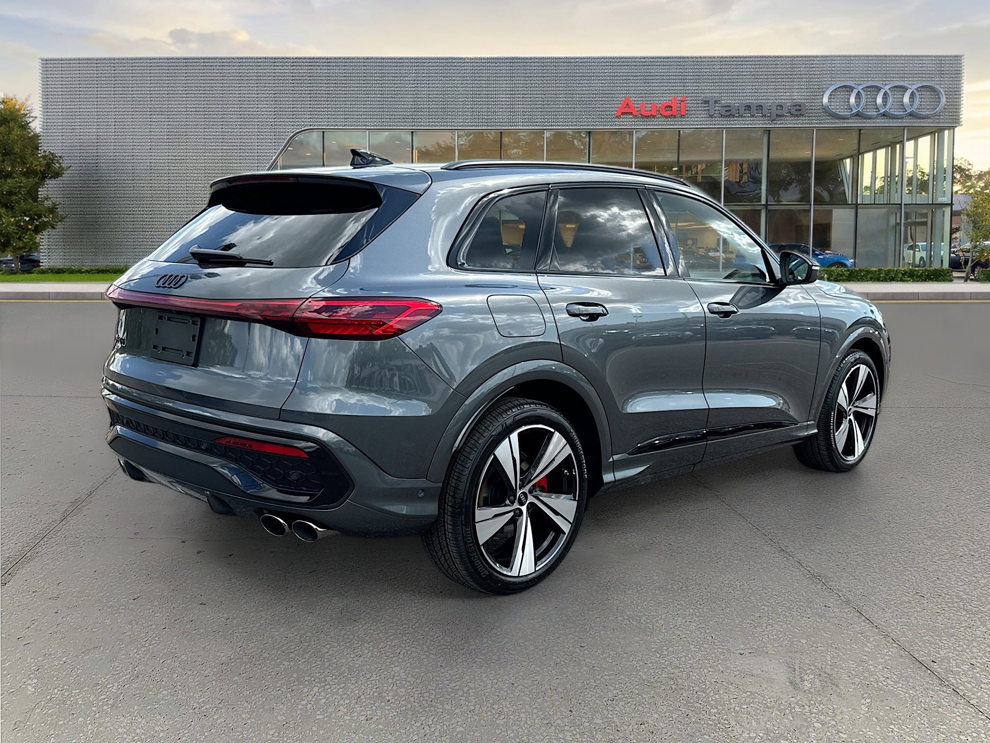 New 2025 Audi SQ5 Premium Plus image 3