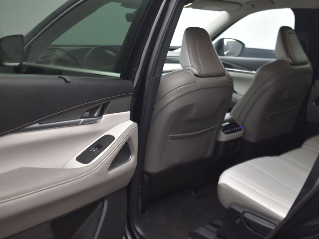 Used 2026 INFINITI QX60 Luxe w/ Cargo Package image 13