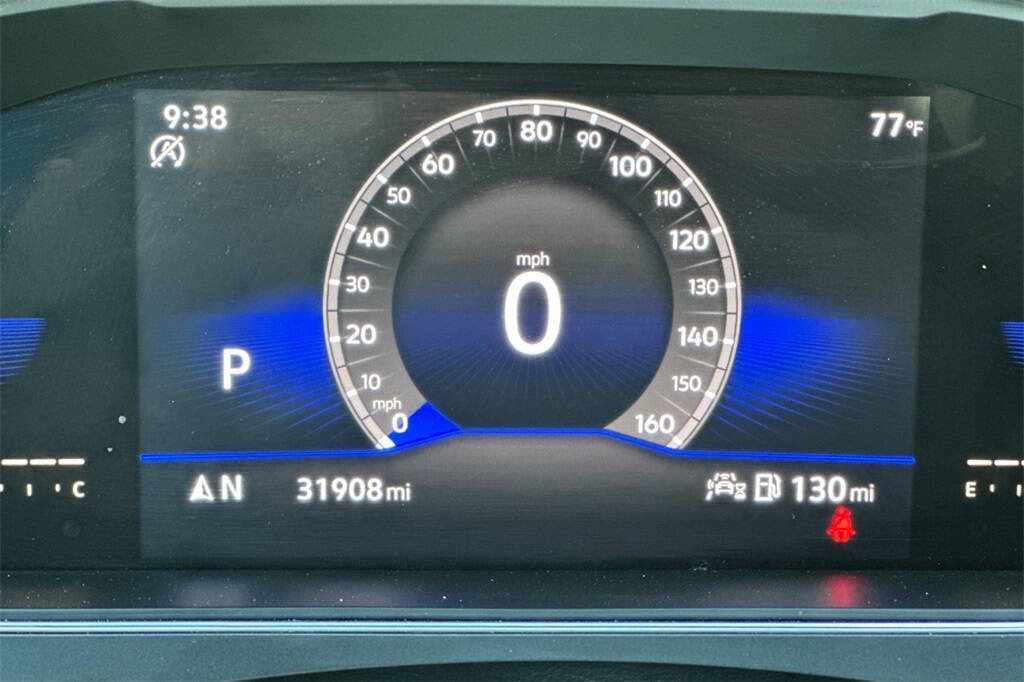 Used 2022 Volkswagen Tiguan SE image 28