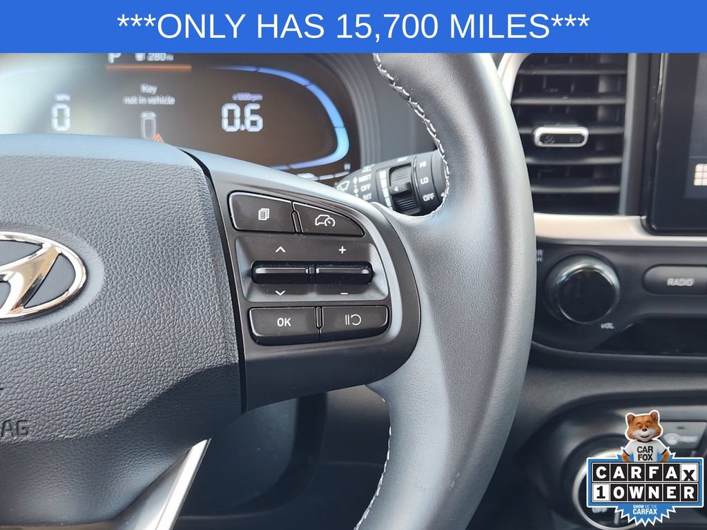 Used 2024 Hyundai Venue SEL FWD image 30