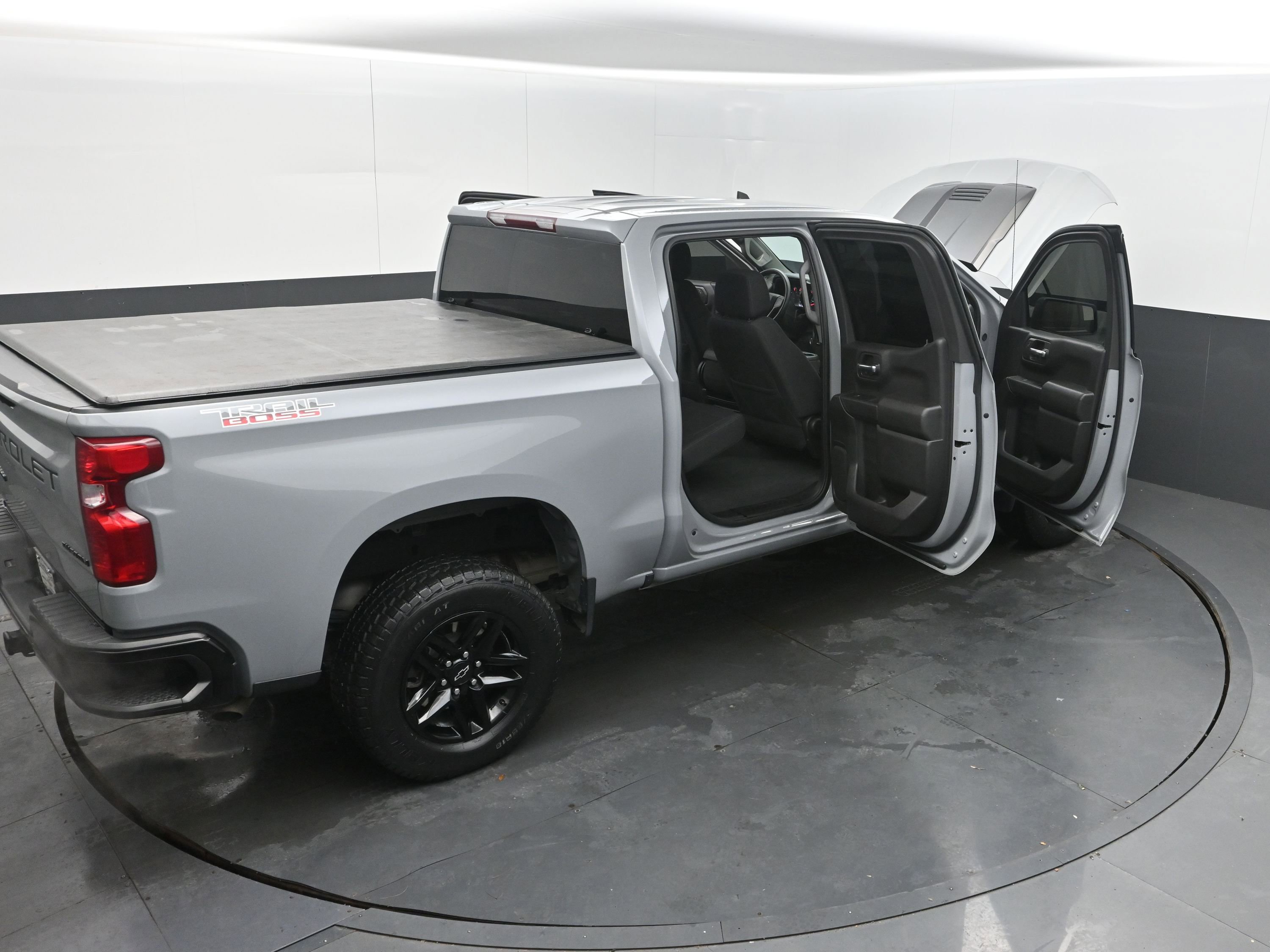 Used 2024 Chevrolet Silverado 1500 Custom Trail Boss w/ LPO, Dark Essentials Package AWD/4WD image 46