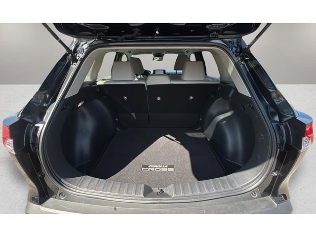 Used 2024 Toyota Corolla Cross LE FWD image 31