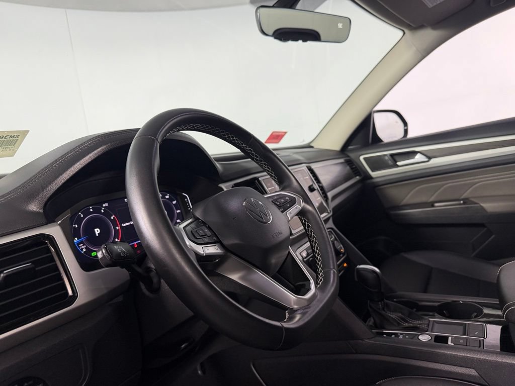 Used 2023 Volkswagen Atlas SE w/ Black Wheel Package FWD image 22