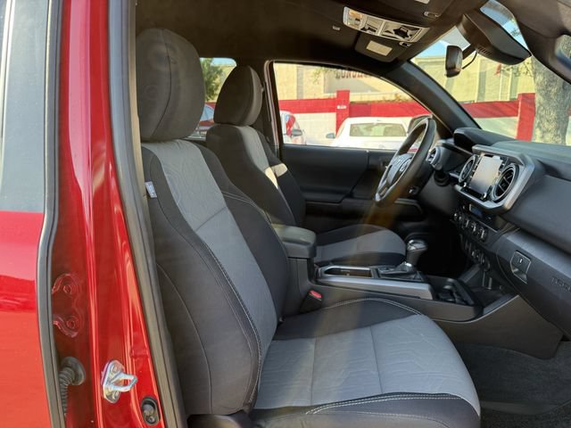 Used 2021 Toyota Tacoma TRD Off-Road AWD/4WD image 30