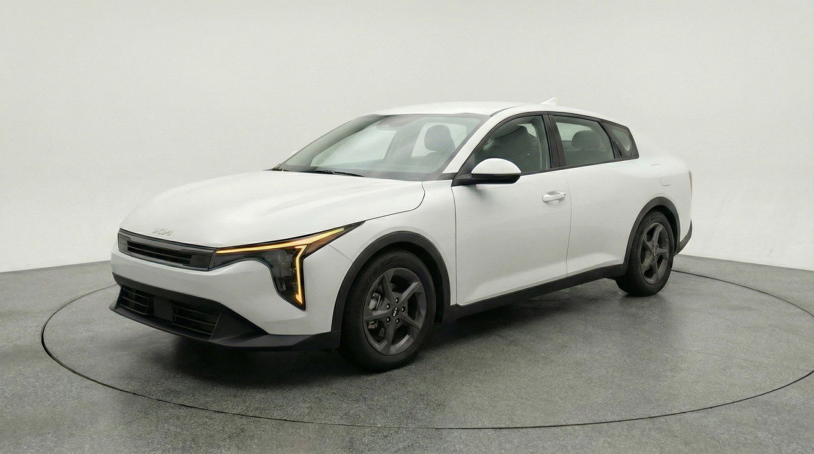 Used 2025 Kia K4 LXS image 3