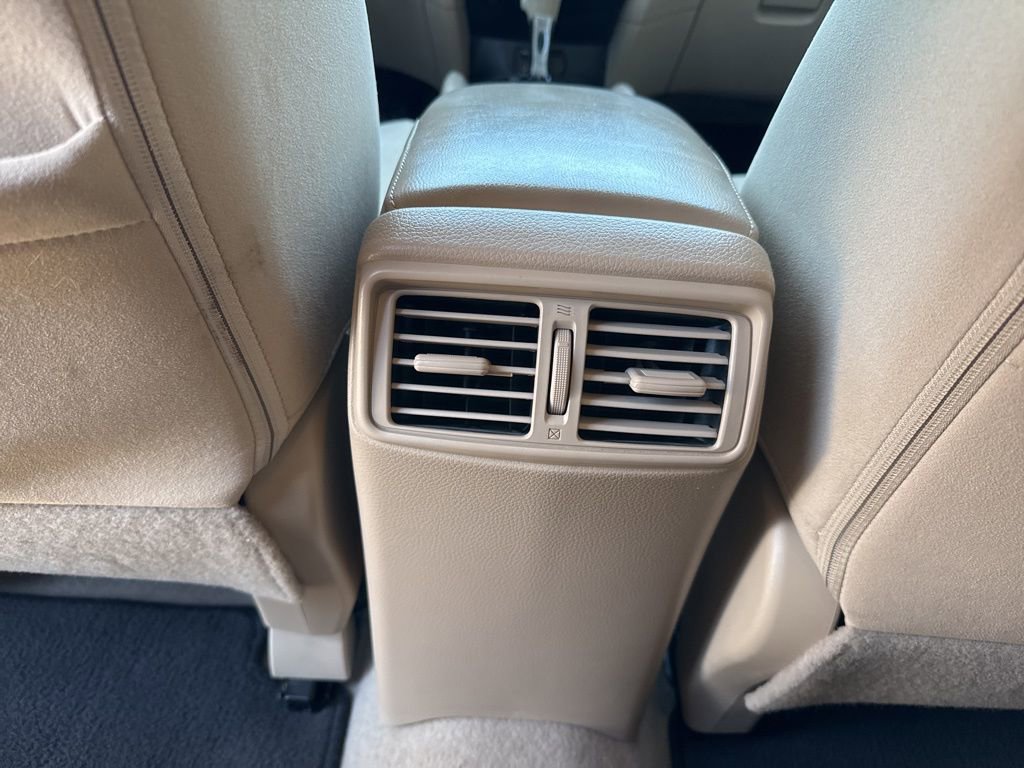 Used 2015 Nissan Rogue SV w/ SV Premium Package image 23