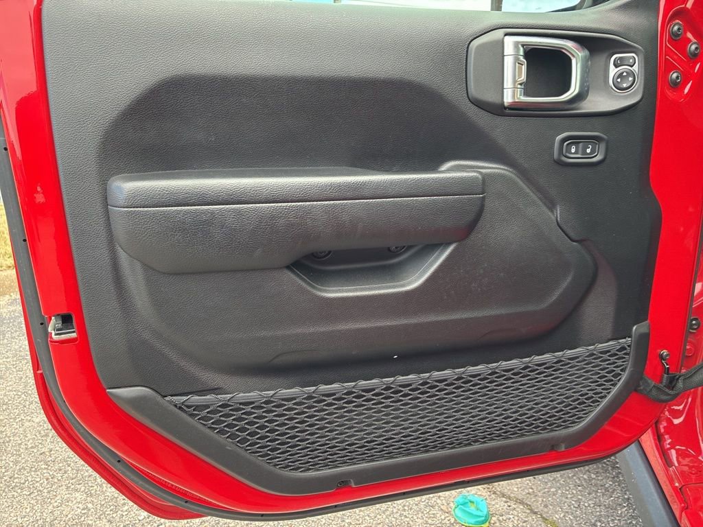 Used 2022 Jeep Wrangler Willys image 11