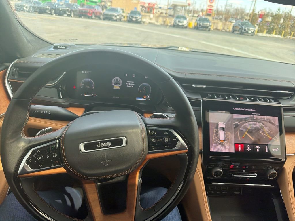 Used 2023 Jeep Grand Cherokee Summit image 12