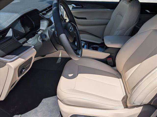New 2026 Jeep Grand Cherokee L Limited AWD/4WD image 4