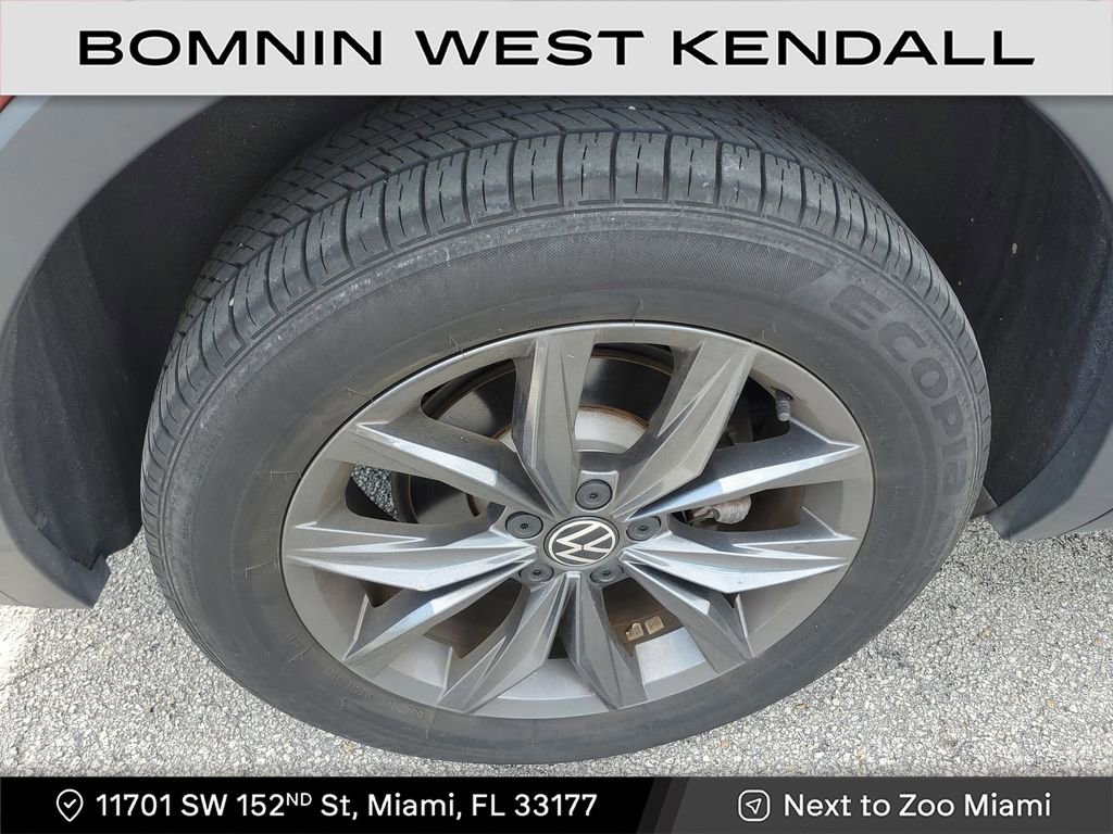 Used 2023 Volkswagen Tiguan SE image 9