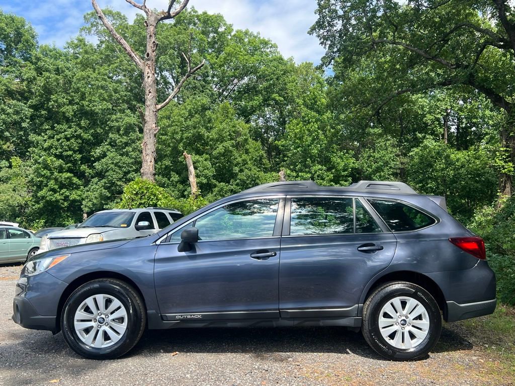 Used 2017 Subaru Outback 2.5i AWD/4WD image 2