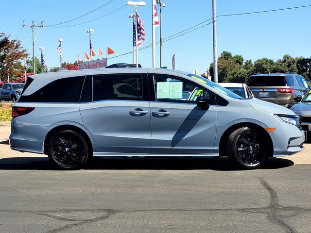 Used 2024 Honda Odyssey Sport image 3
