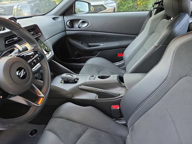 Used 2025 Nissan Z Performance w/ Floor Mat Package RWD image 11