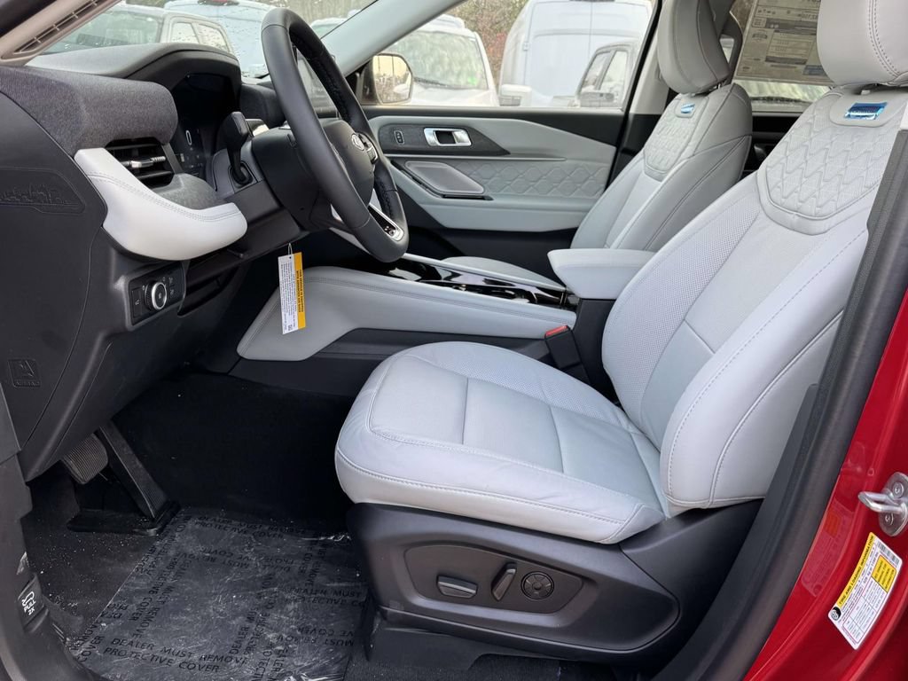 New 2026 Ford Explorer Platinum w/ LUX Leather Package AWD/4WD image 19