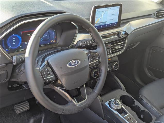 Used 2021 Ford Escape Titanium w/ Class II Trailer Tow Package image 8