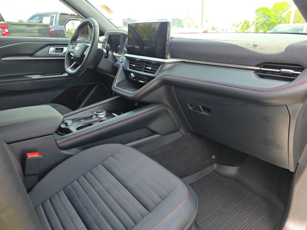 Used 2025 Ford Explorer ST-Line RWD image 13