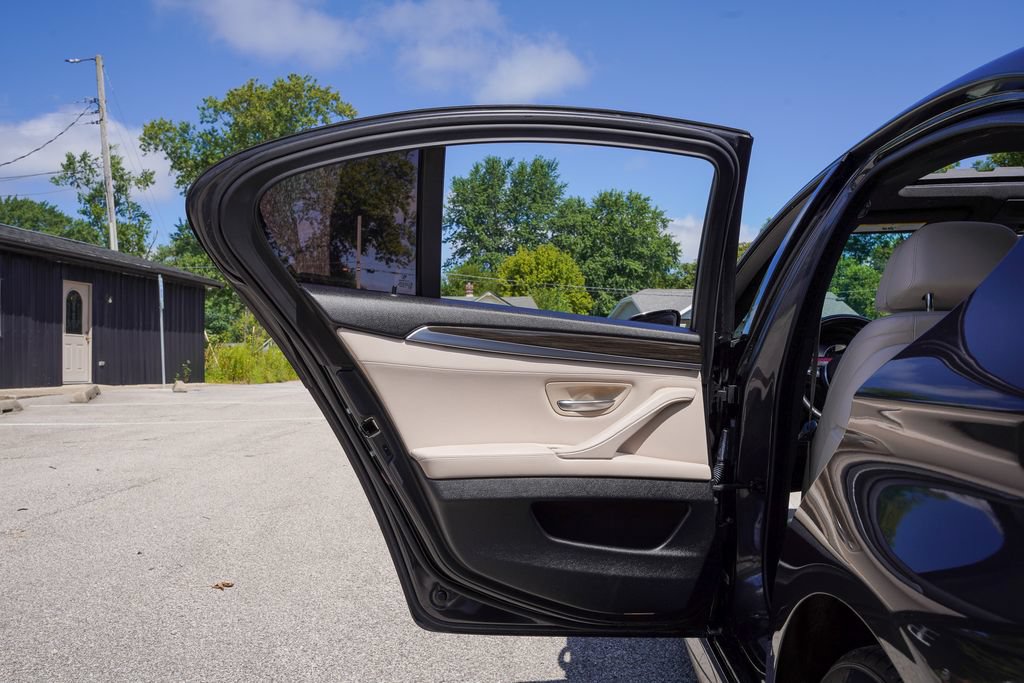 Used 2014 BMW 528i Sedan RWD image 29