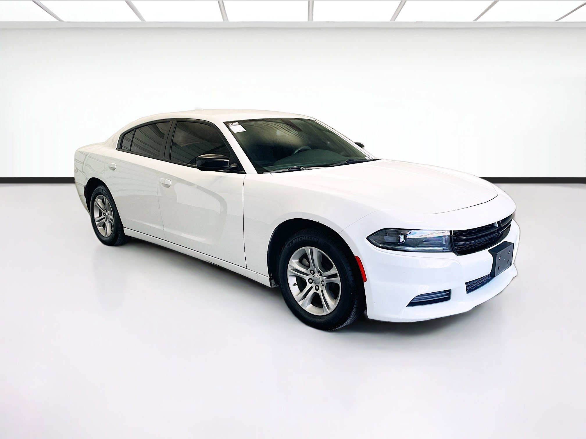 Used 2023 Dodge Charger SXT image 3