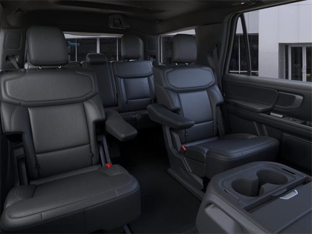 New 2025 Ford Expedition Platinum image 11