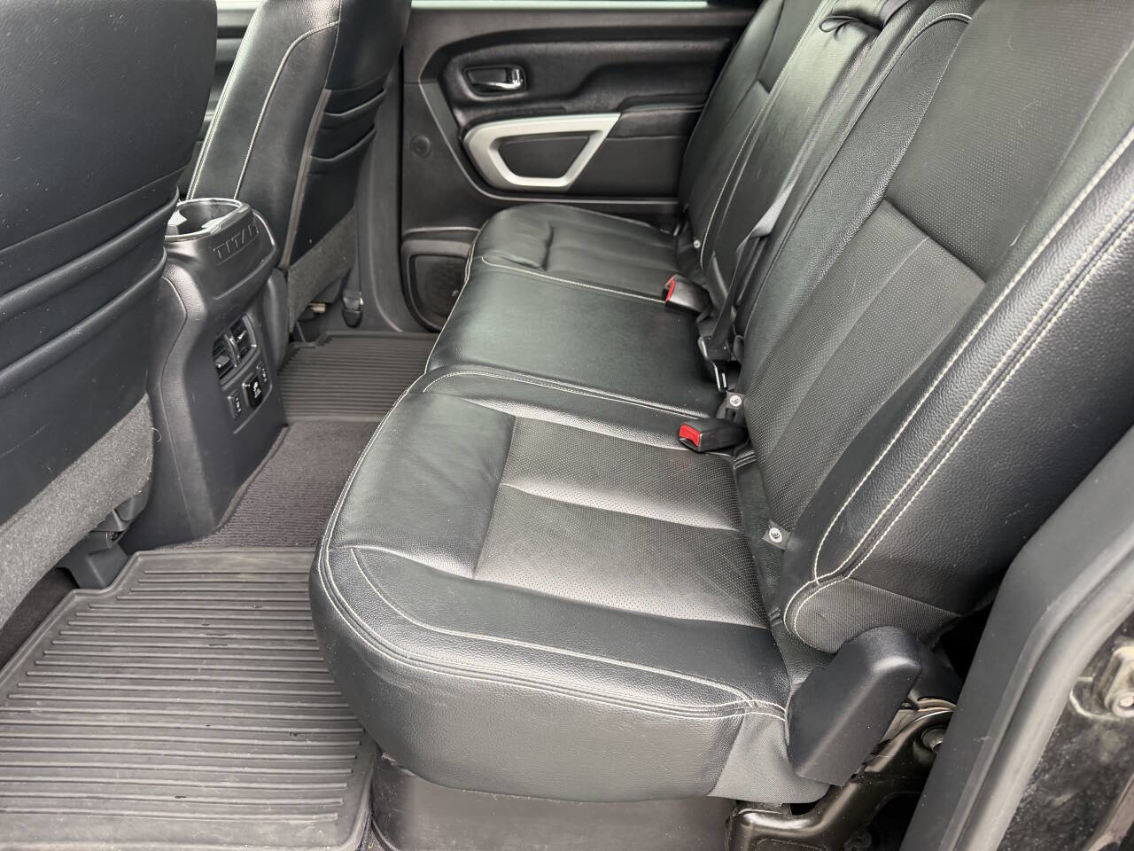 Used 2017 Nissan Titan PRO-4X w/ Pro-4x Convenience Package image 16