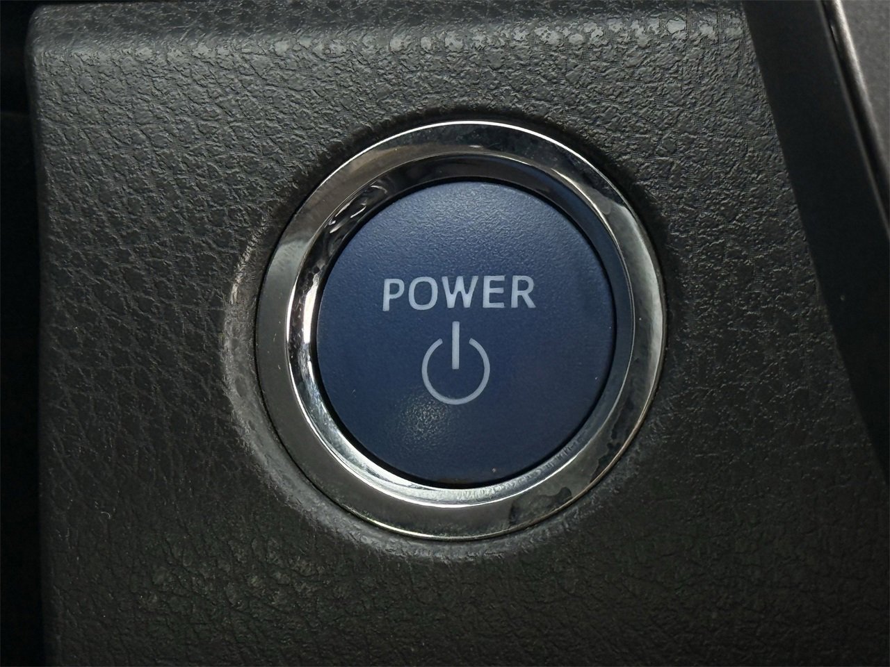 Used 2023 Toyota Camry LE image 19