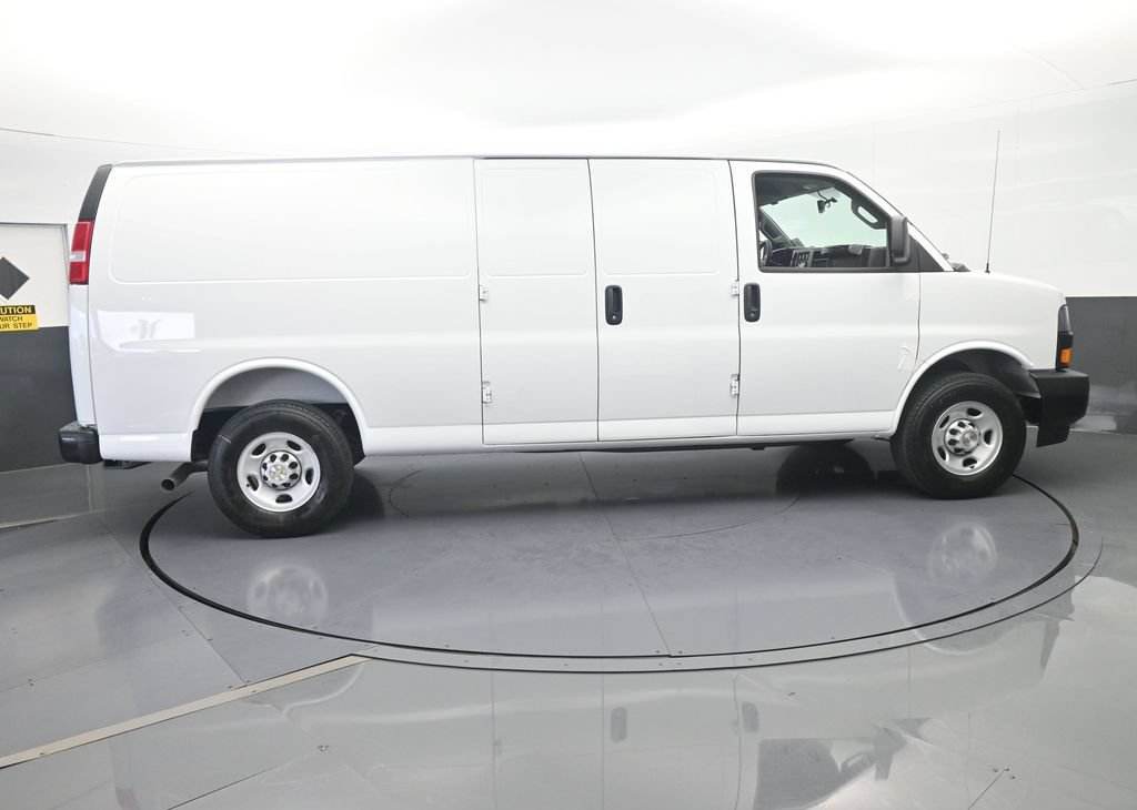 New 2026 Chevrolet Express 2500 Extended w/ Driver Convenience Package RWD image 7