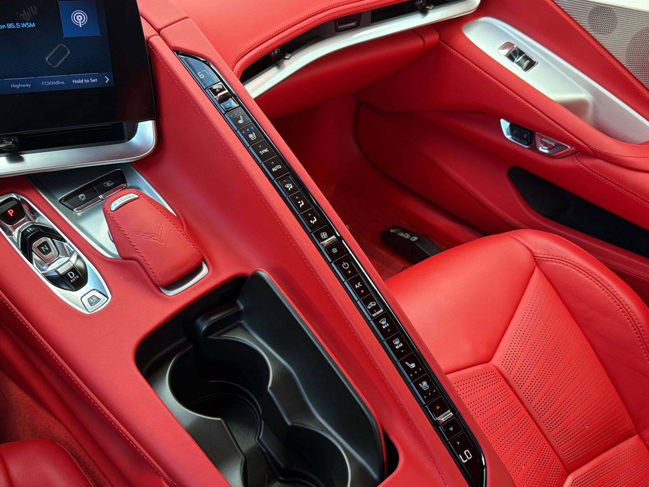 Used 2024 Chevrolet Corvette Z06 RWD image 21