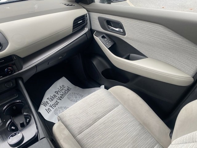 Certified 2023 Nissan Rogue SV image 35