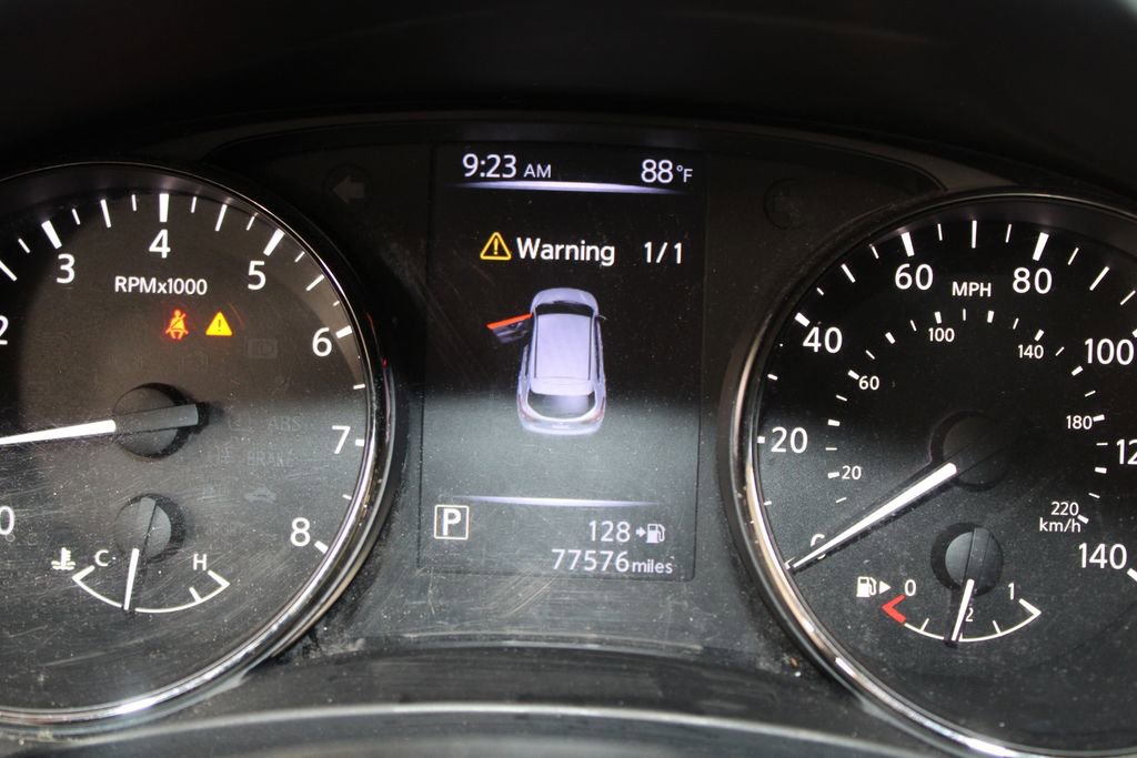Used 2017 Nissan Rogue Sport SV w/ SV All-Weather Package FWD image 18