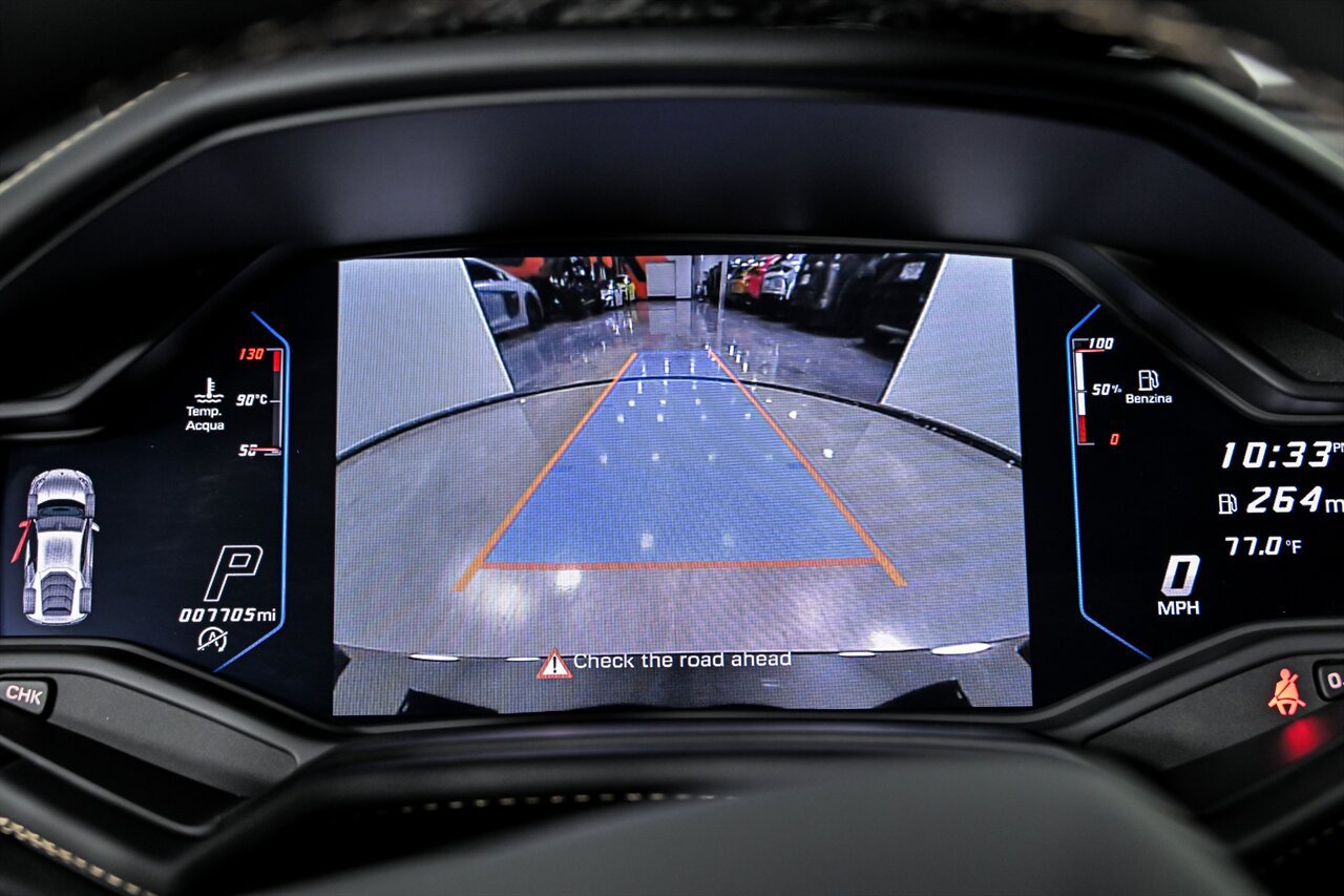 Used 2022 Lamborghini Huracan EVO RWD image 22