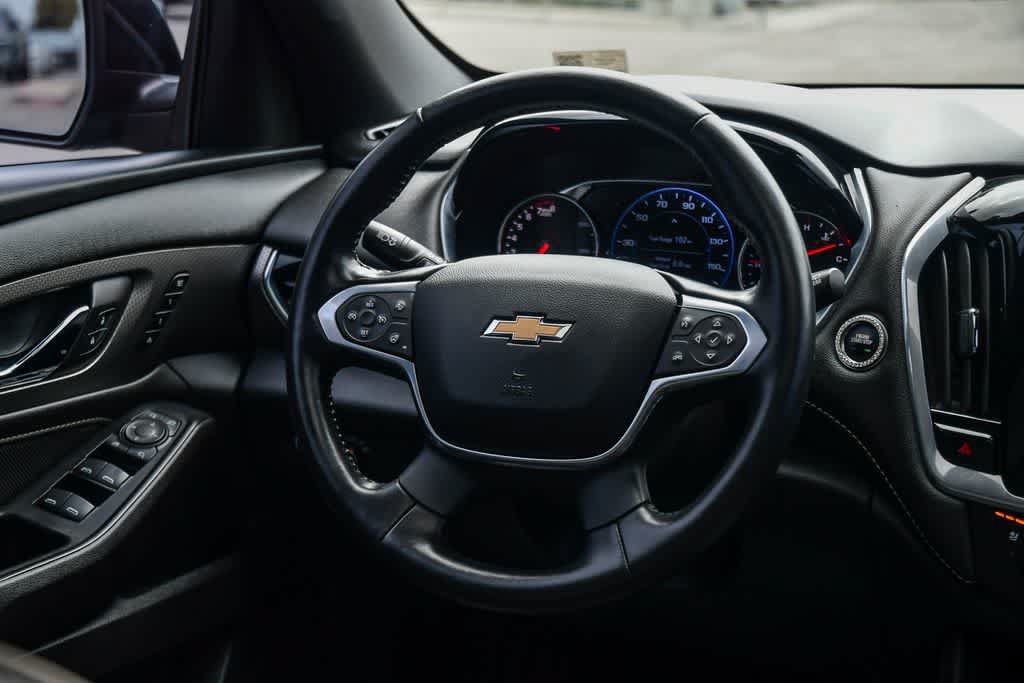 Used 2022 Chevrolet Traverse Premier FWD image 12