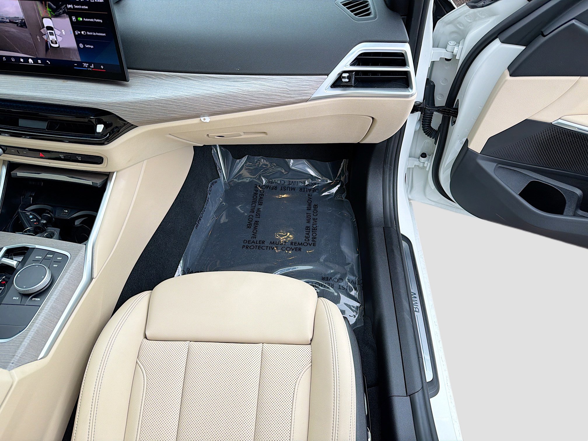 Used 2025 BMW 330i Sedan w/ Convenience Package image 18