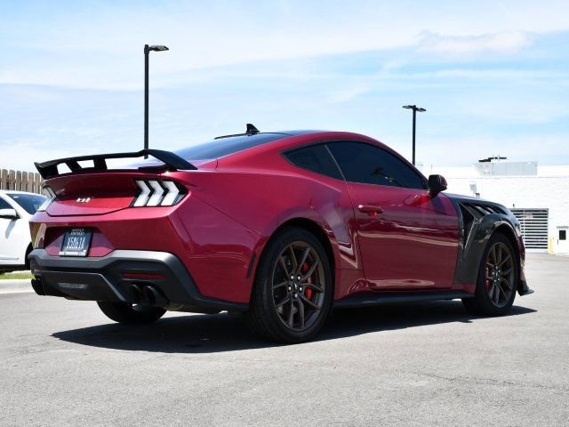 Used 2025 Ford Mustang GT Premium RWD image 10